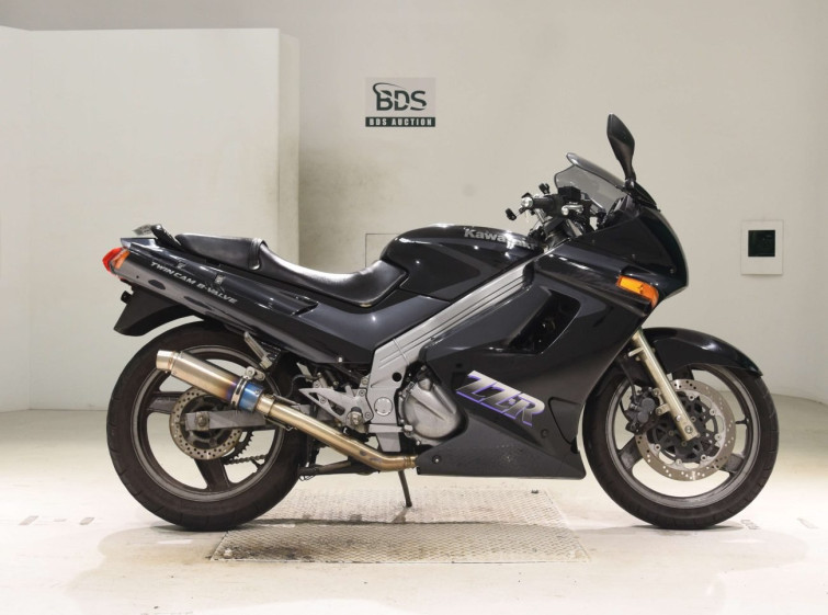Мотоцикл Kawasaki ZZ-R250 з пробігом 14437 km