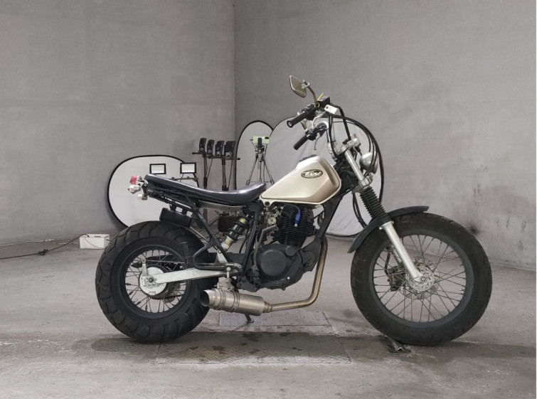 Мотоцикл Yamaha TW200 с пробегом 9752 km