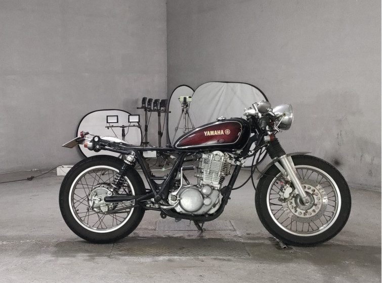 Мотоцикл Yamaha SR400 с пробегом 19030 km