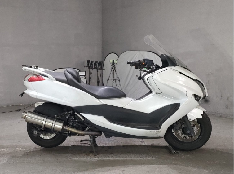 Мотоцикл Yamaha MAJESTY 250 с пробегом 74808 km