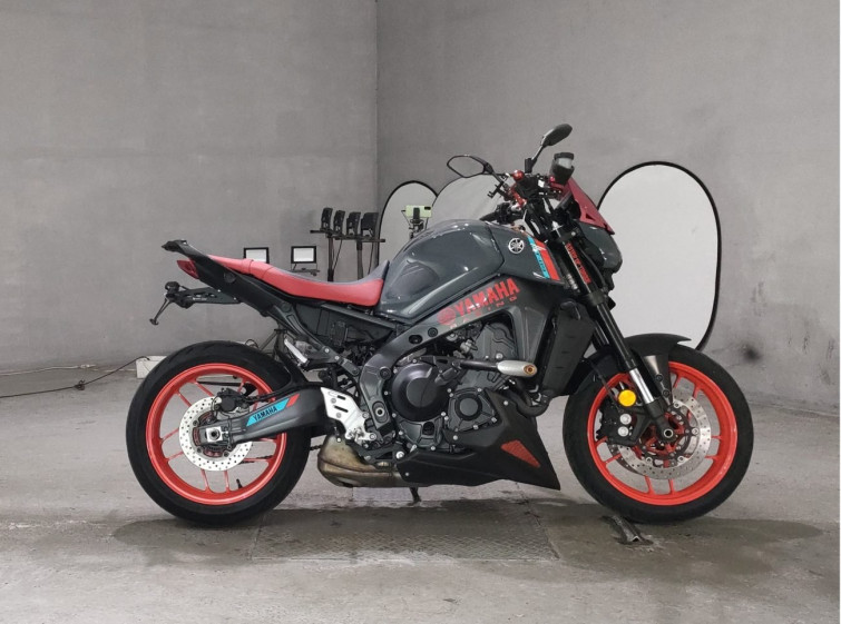 Мотоцикл Yamaha MT-09 з пробігом 16582 km