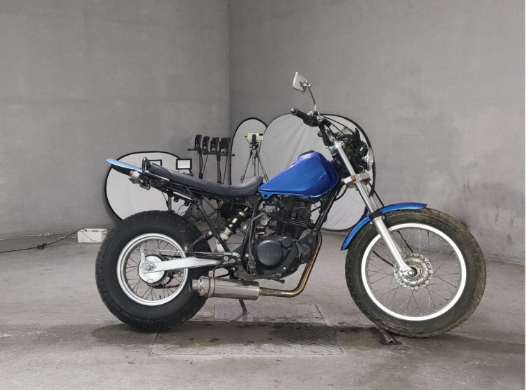 Мотоцикл Yamaha TW200 с пробегом 16133 km