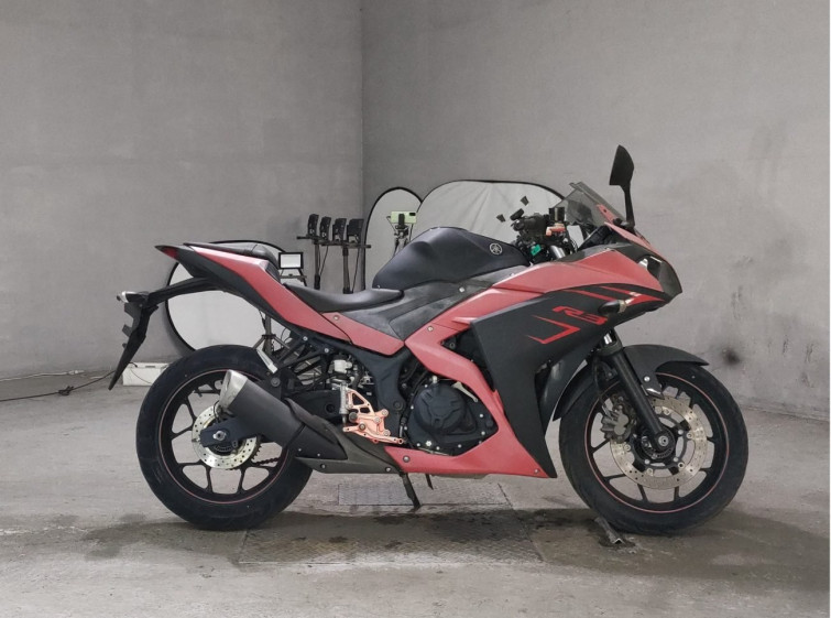 Мотоцикл Yamaha YZF-R3 з пробігом 12022 km