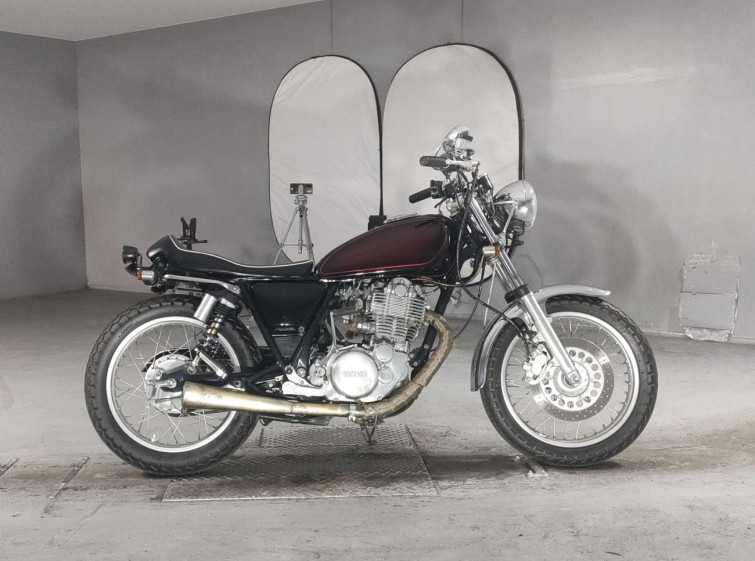 Мотоцикл Yamaha SR400 з пробігом 8880 km