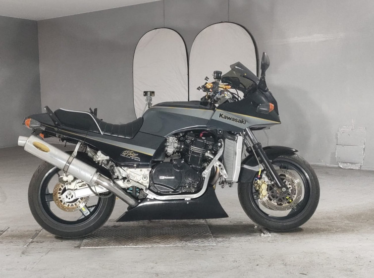 Мотоцикл Kawasaki GPZ900R з пробігом 19351 km