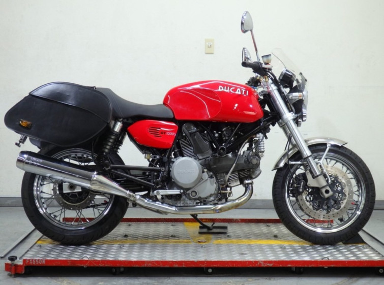 Мотоцикл Ducati GT1000 з пробігом 19406 km