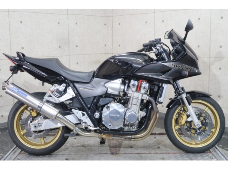 Мотоцикл Honda CB1300SF з пробігом 17757 km