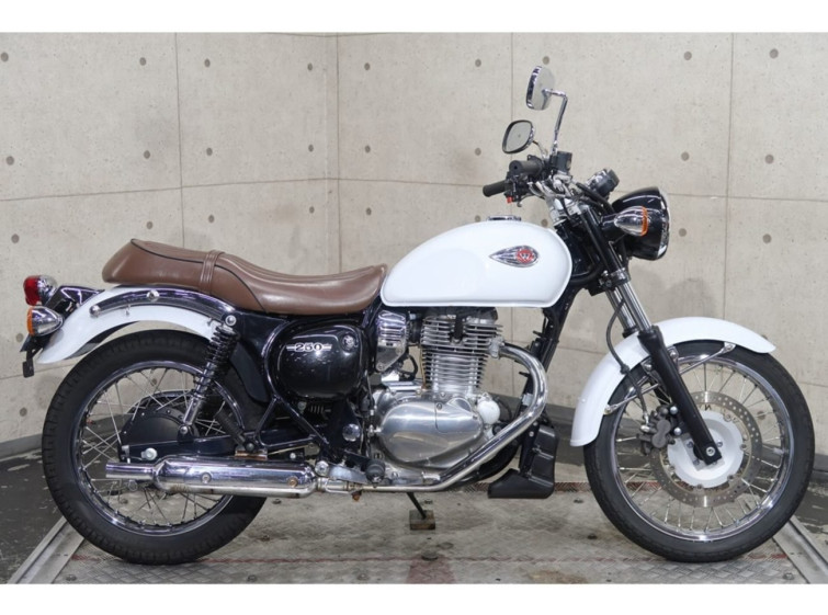 Мотоцикл Kawasaki W250 с пробегом 11520 km