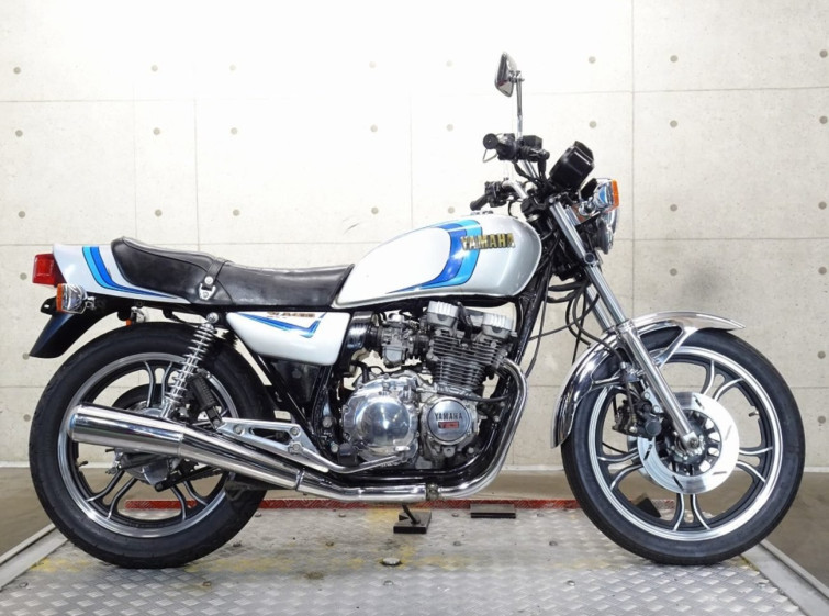 Мотоцикл Yamaha XJ400 з пробігом 13447 km