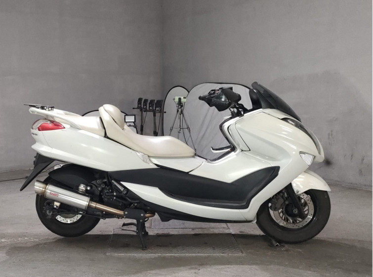 Мотоцикл Yamaha MAJESTY 250