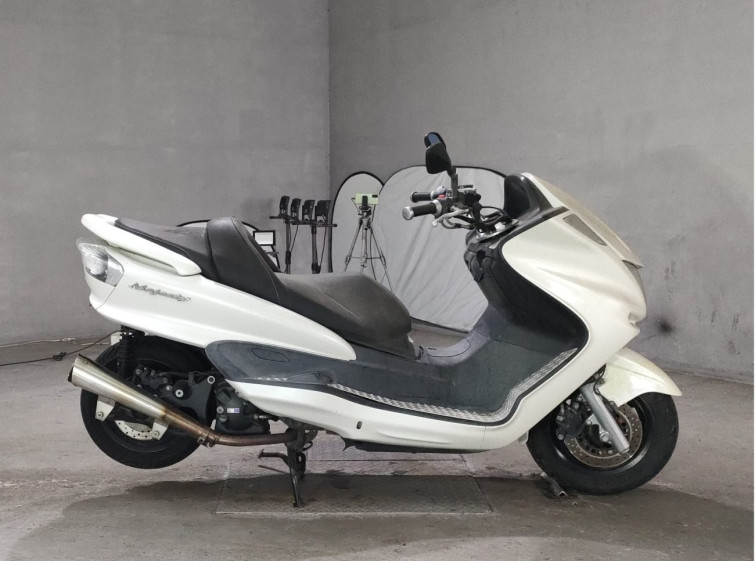 Мотоцикл Yamaha MAJESTY 250 с пробегом 32800 km
