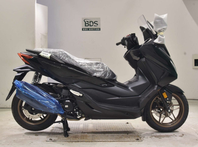 Мотоцикл Honda FORZA-6