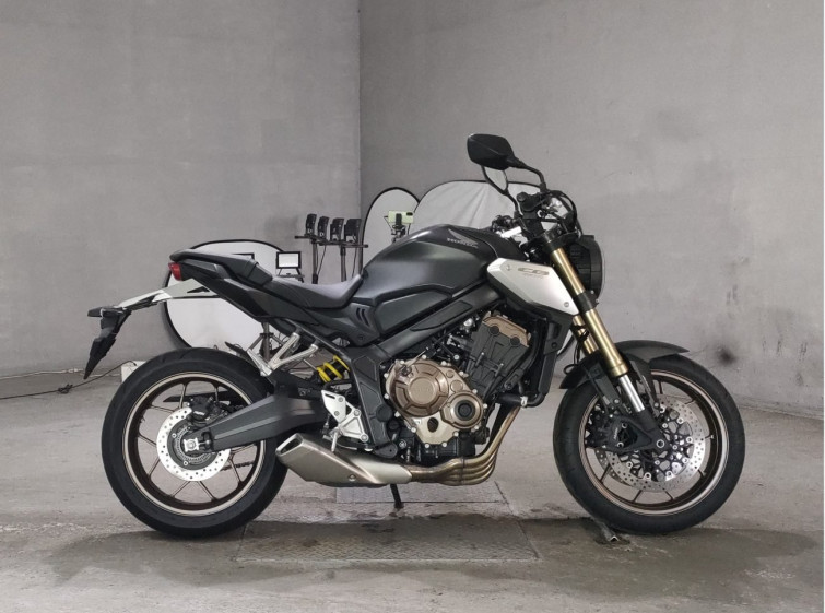 Мотоцикл Honda CB650R с пробегом 11843 km