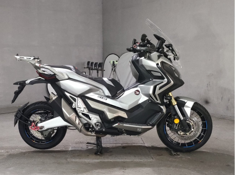Мотоцикл Honda X-ADV750 с пробегом 28200 km