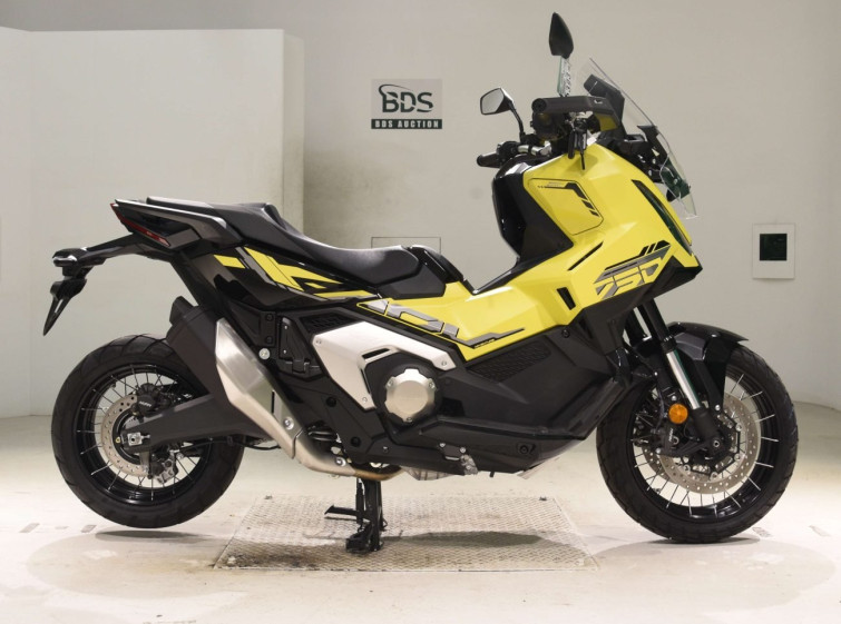 Мотоцикл Honda X-ADV750 с пробегом 907 km