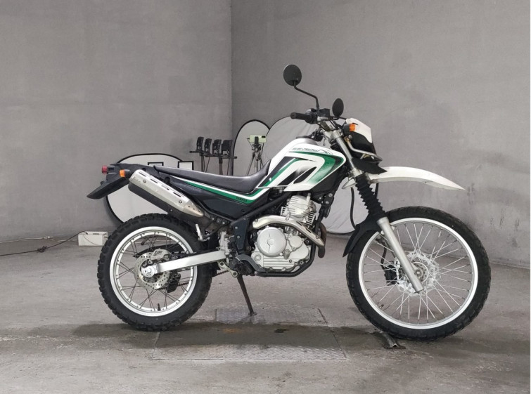 Мотоцикл Yamaha SEROW XT250