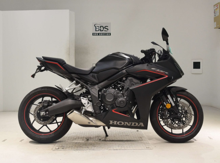 Мотоцикл Honda CBR650R з пробігом 5002 km