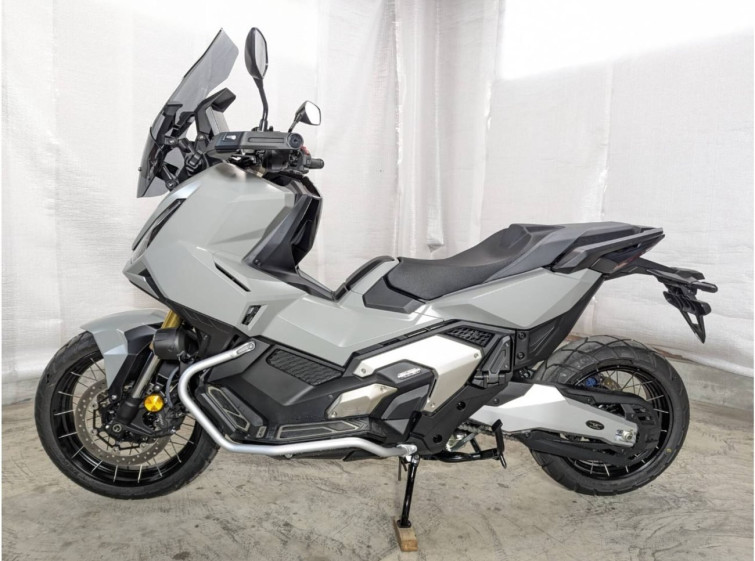 Мотоцикл Honda X-ADV750 с пробегом 2187 km