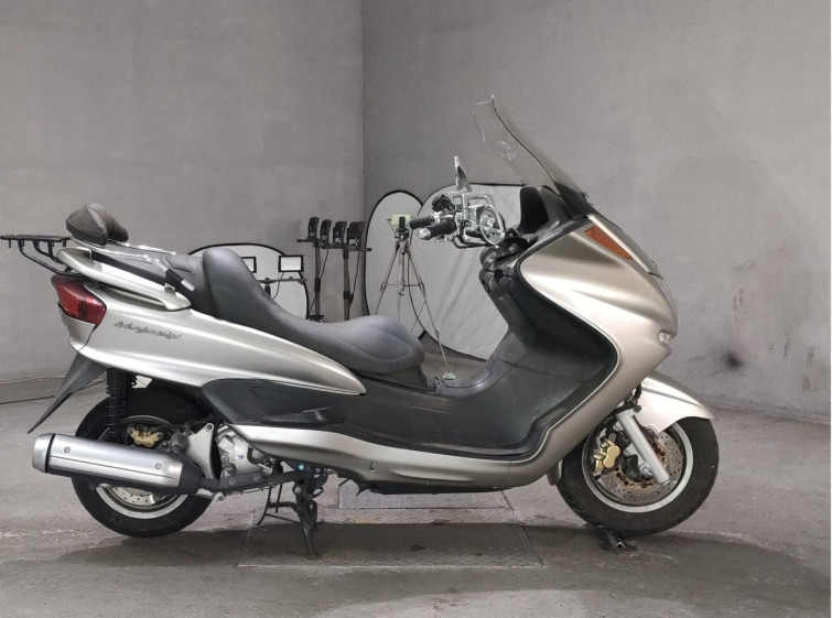 Мотоцикл Yamaha MAJESTY 250 с пробегом 4576 km