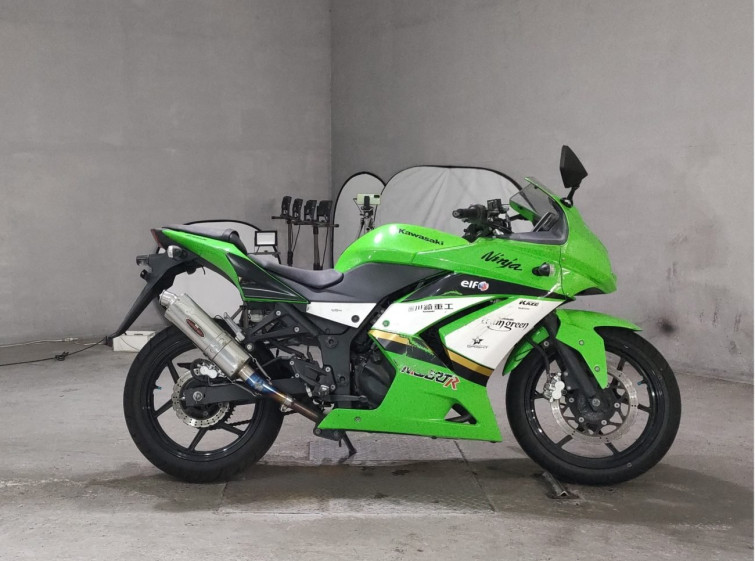 Мотоцикл Kawasaki NINJA250R с пробегом 8561 km