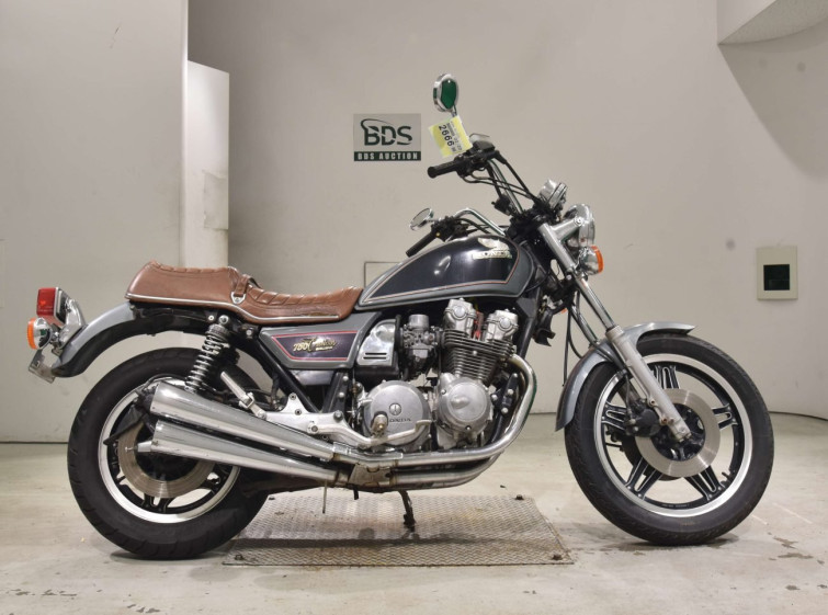 Мотоцикл Honda CB750 CUSTOM с пробегом 55213 km