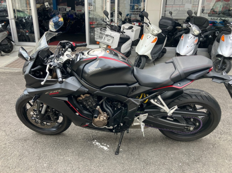 Мотоцикл Honda CBR650R з пробігом 31946 km