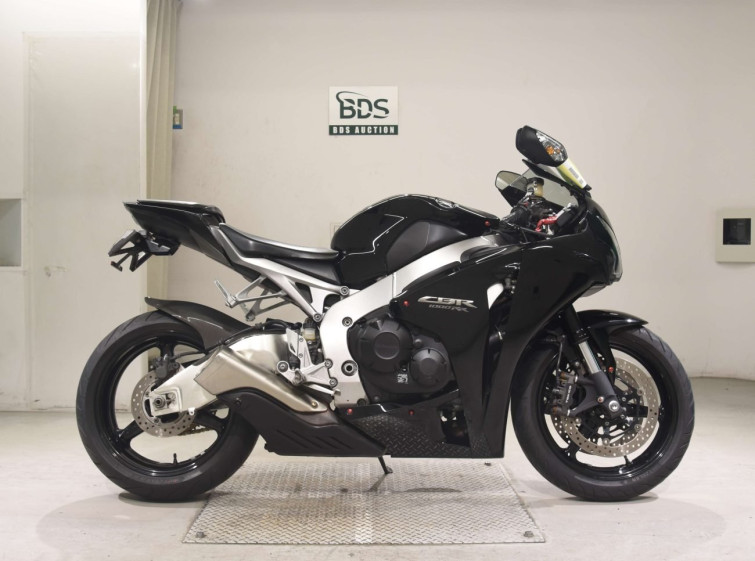 Мотоцикл Honda CBR1000RR с пробегом 30244 km