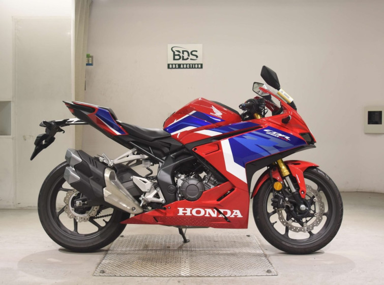 Мотоцикл Honda CBR250RR з пробігом 3116 km