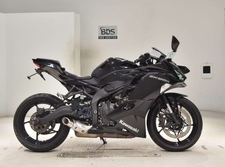 Мотоцикл Kawasaki NINJA ZX-25R с пробегом 9992 km