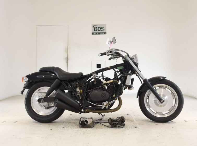 Мотоцикл Honda MAGNA250