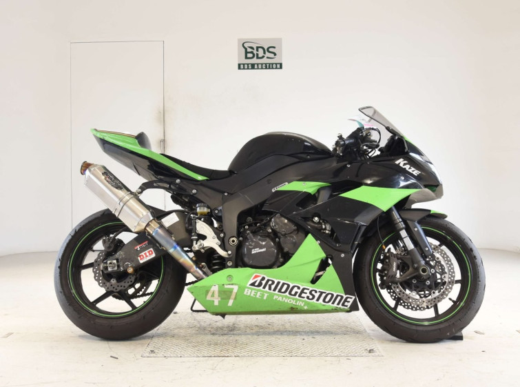Мотоцикл Kawasaki ZX-6R с пробегом 231 m