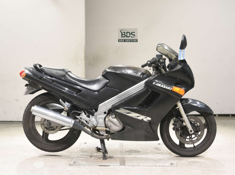 Мотоцикл Kawasaki ZZ-R250 з пробігом 27566 km