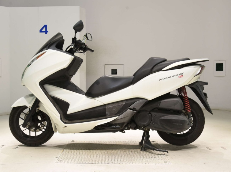 Мотоцикл Honda FORZA SI с пробегом 76578 km