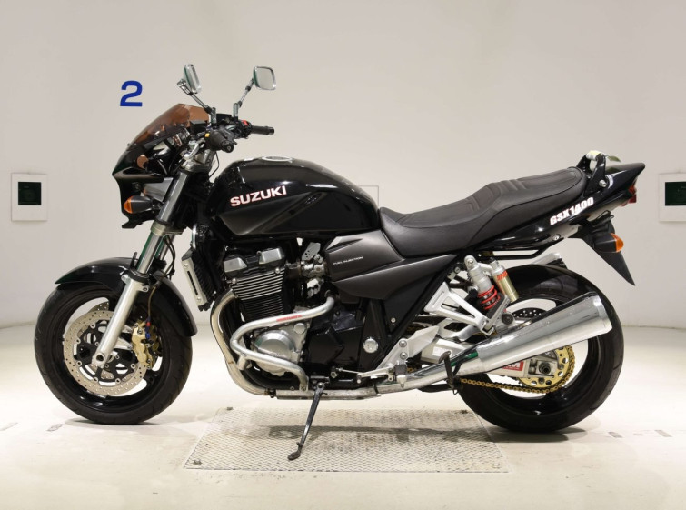 Мотоцикл Suzuki GSX1400 с пробегом 27694 km