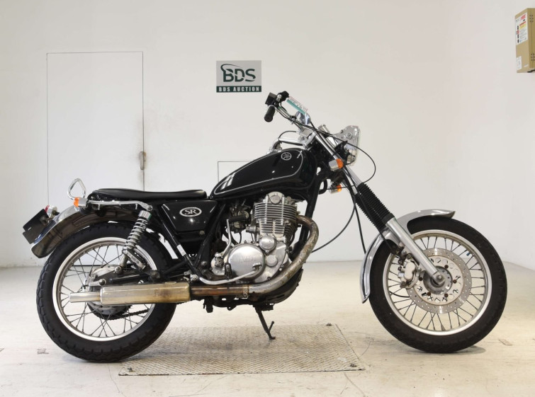 Мотоцикл Yamaha SR400 с пробегом 364 km