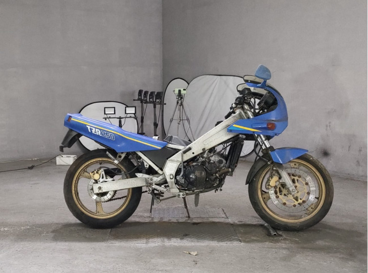 Мотоцикл Yamaha TZR250 с пробегом 9843 km