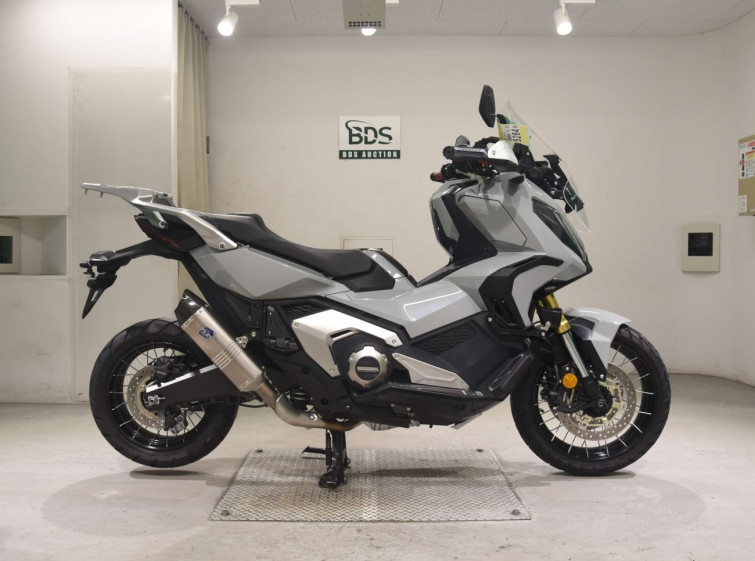 Мотоцикл Honda X-ADV750-2 с пробегом 5730 km