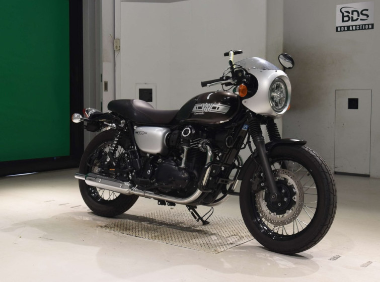 Мотоцикл Kawasaki W800 с пробегом 7225 km