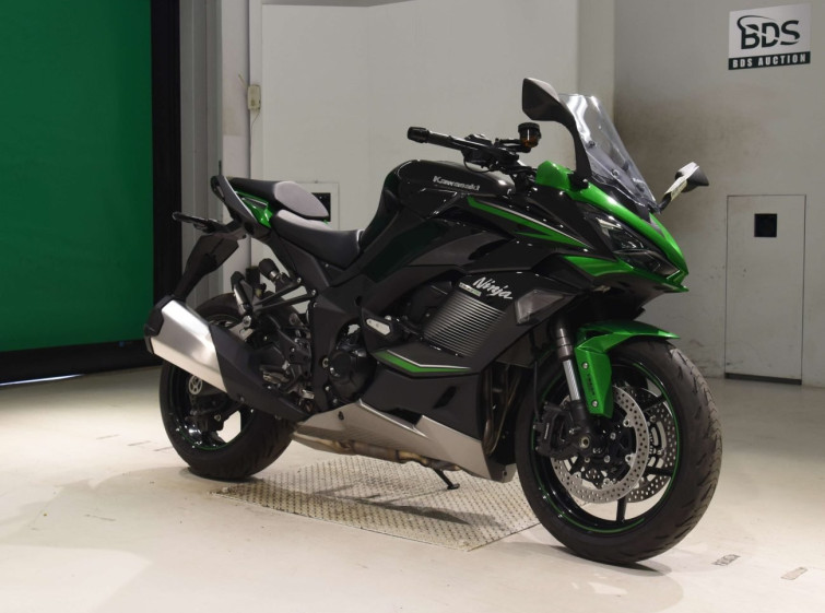 Мотоцикл Kawasaki ninja 1000 sx с пробегом 1879 km