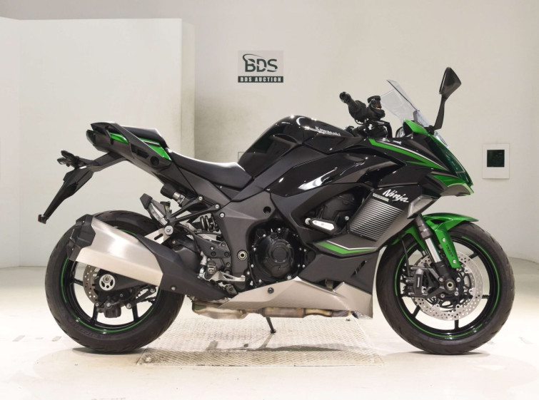 Мотоцикл Kawasaki ninja 1000 sx с пробегом 1879 km
