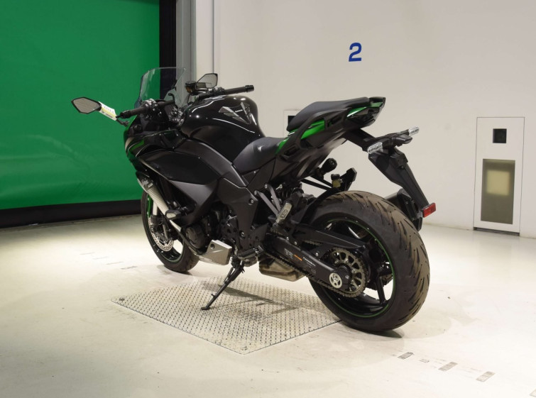 Мотоцикл Kawasaki ninja 1000 sx с пробегом 1879 km