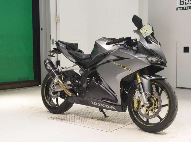 Мотоцикл Honda CBR250RR с пробегом 42787 km