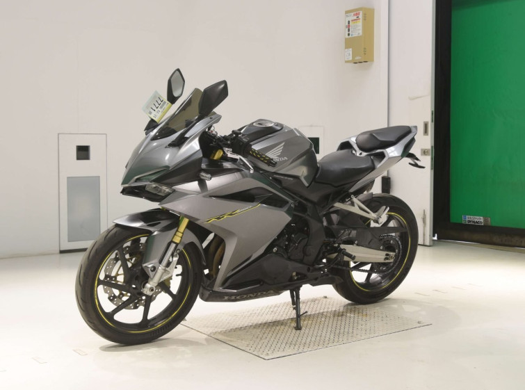 Мотоцикл Honda CBR250RR с пробегом 42787 km