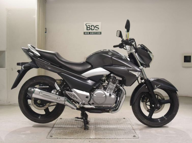 Мотоцикл Suzuki GSR250 с пробегом 13065 km
