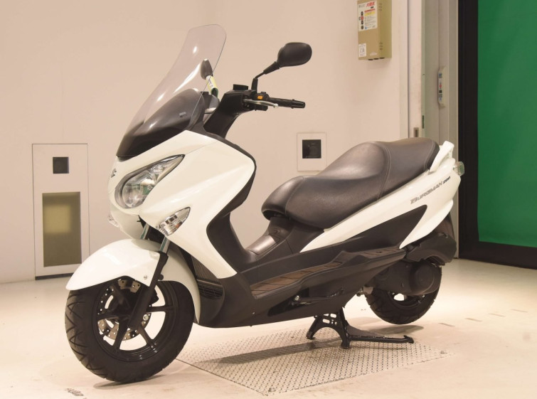 Мотоцикл Suzuki BURGMAN200 с пробегом 1575 km