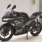 Мотоцикл Kawasaki NINJA400 с пробегом 1835 km