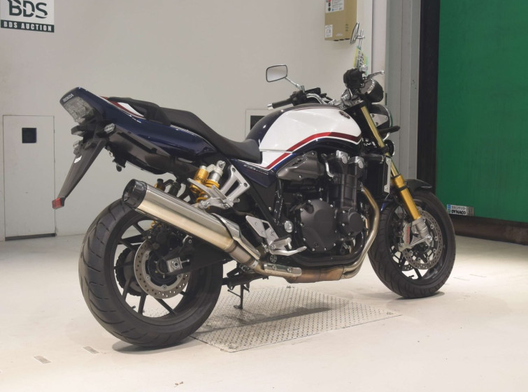 Мотоцикл Honda CB1300SF с пробегом 4657 km