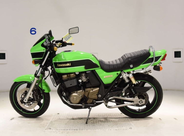 Мотоцикл Kawasaki ZRX400 з пробігом 67889 km