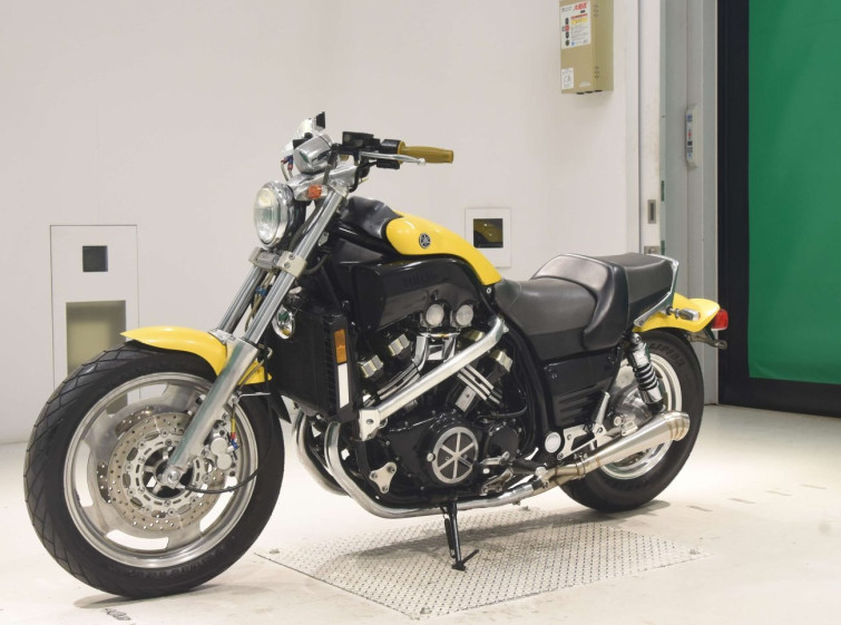 Мотоцикл Yamaha V-MAX1200 с пробегом 15051 m