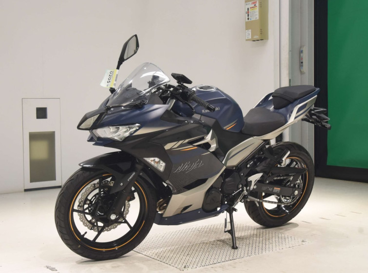 Мотоцикл Kawasaki NINJA250 с пробегом 1002 km